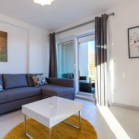 Azalea A3 Apartment *