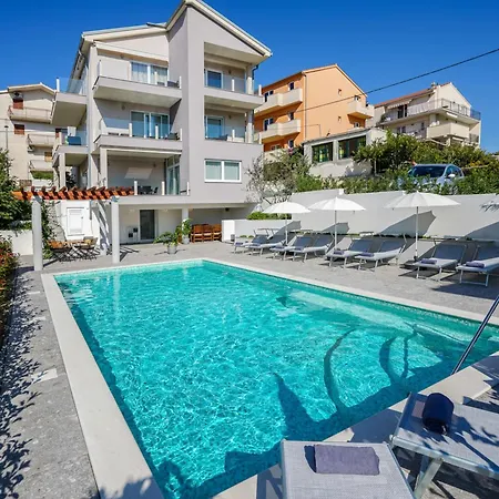 Apartment Azalea A3 *